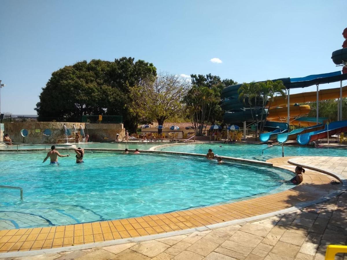 Piazza Diroma Villa Caldas Novas Dış mekan fotoğraf